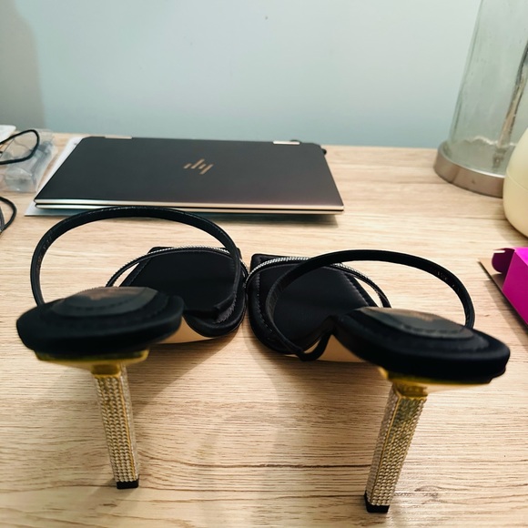 Good American Shine Kickstand Sandals - Picture 10 of 15